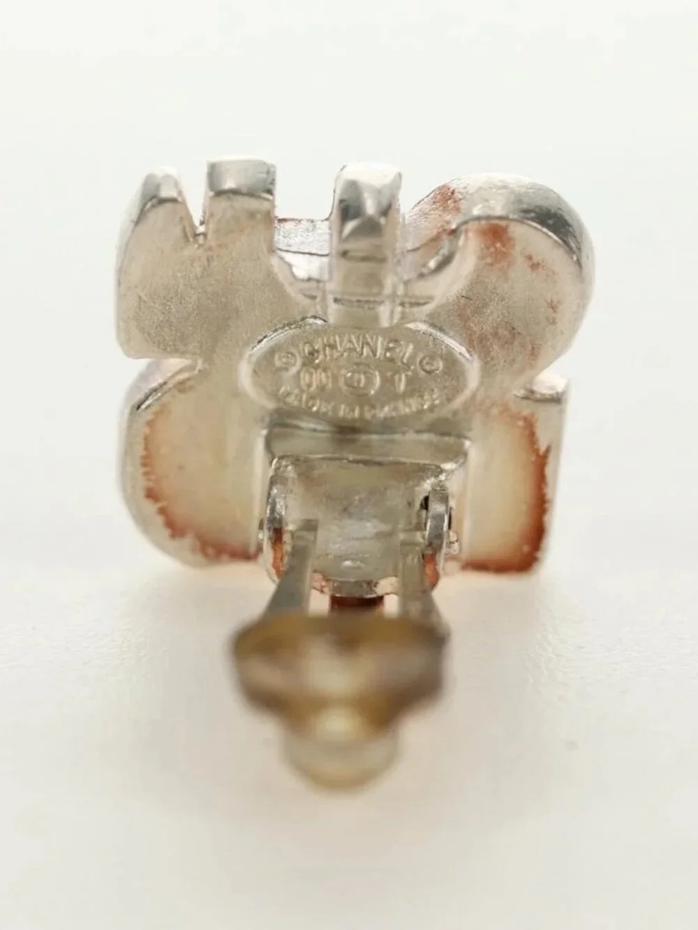CHANEL Earring metal Beige CC Auth 185855M